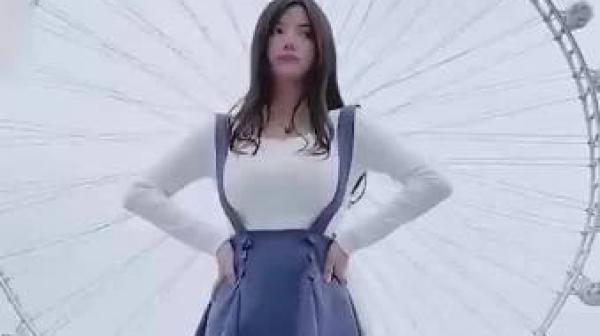 艺术学院大奶校花私拍流出